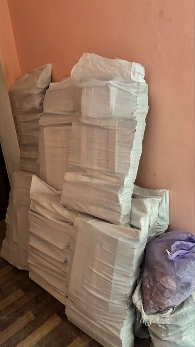 Паркет б/у в мішках 31 квадратний метр