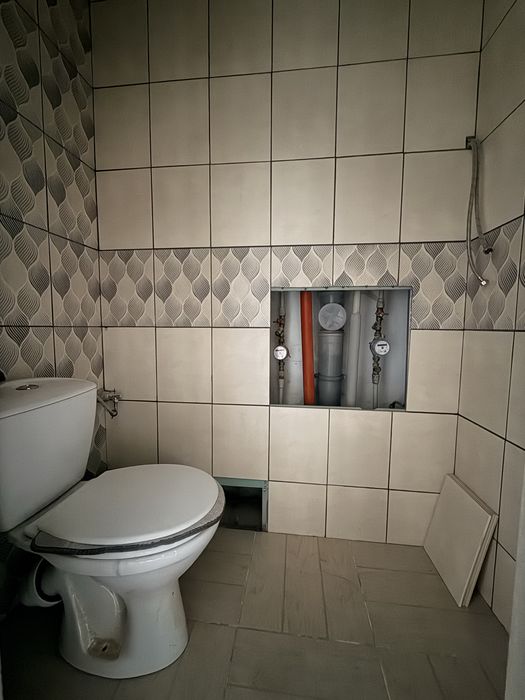 Продаж чотирьох кімнатної квартири . Ощадбанк.