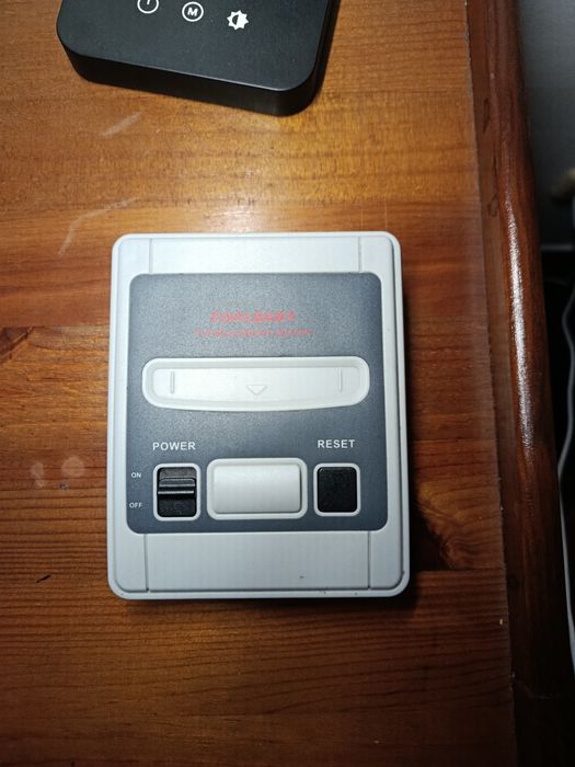 console retrô + 2 comandos