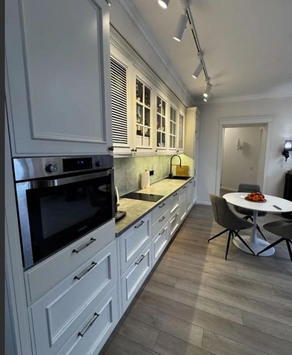 Продам 3-комн квартиру в районе Херсонская ул.