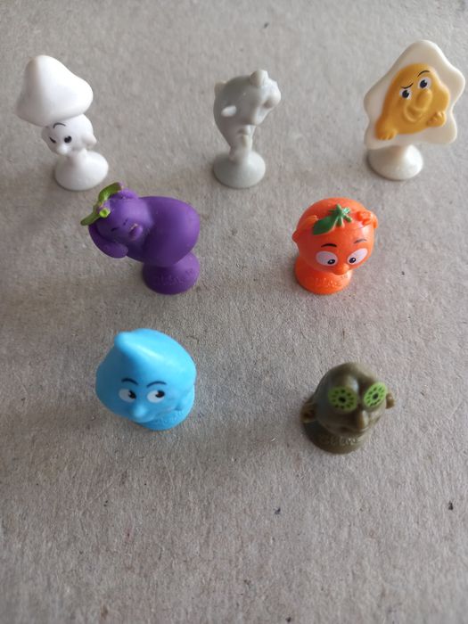 Bonequinhos stikeez lidl