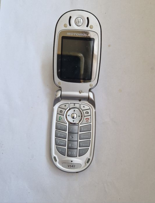 Telefon Motorola V-547