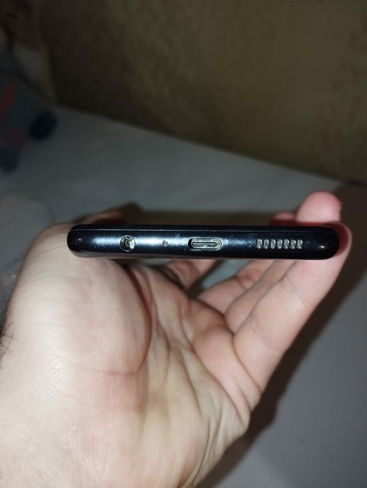 Продам Samsung A04