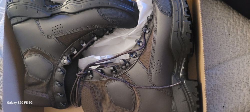 Sprzedam buty taktyczne nowe!