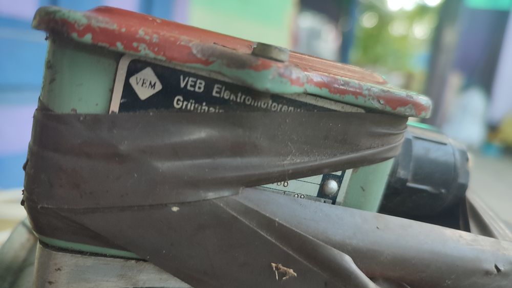 Продам электроточило. Электродвигатель, точило