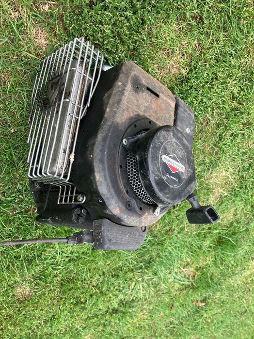 Silnik do kosiarki Briggs & Stratton, Sprawny, Odpala