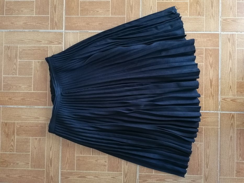 Vendo várias peças de vestuário baratas