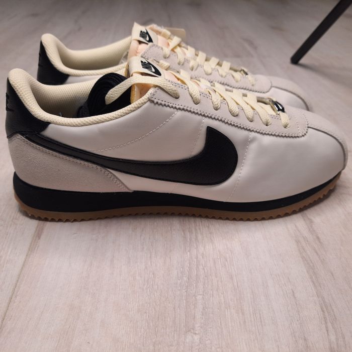Кросівки Nike Cortez W Txt White HM9987-001