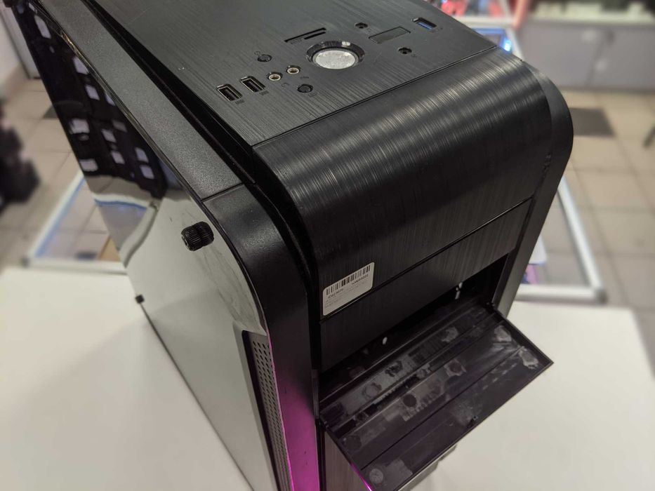 Ігровий ПК QUBE i5-8600k/RX 580 8GB/Intel Z370-P/16GB DDR4/NVME 512GB