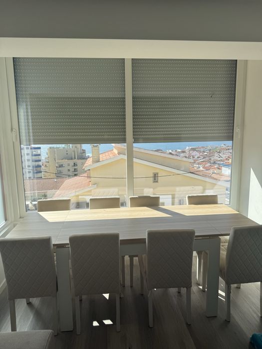 Mesa extensivel de 8, 6 e 4 lugares