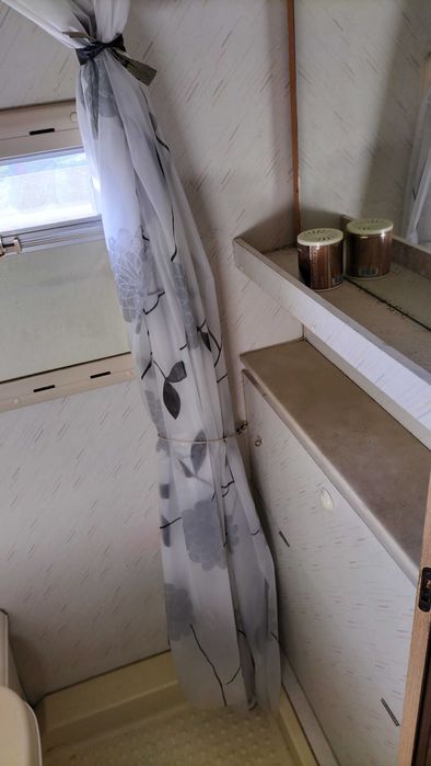 Autocaravana em bom estado geral Duas camas