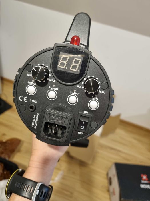 Zestaw dwóch lamp Quadralite Move 400 + 2 softboxy