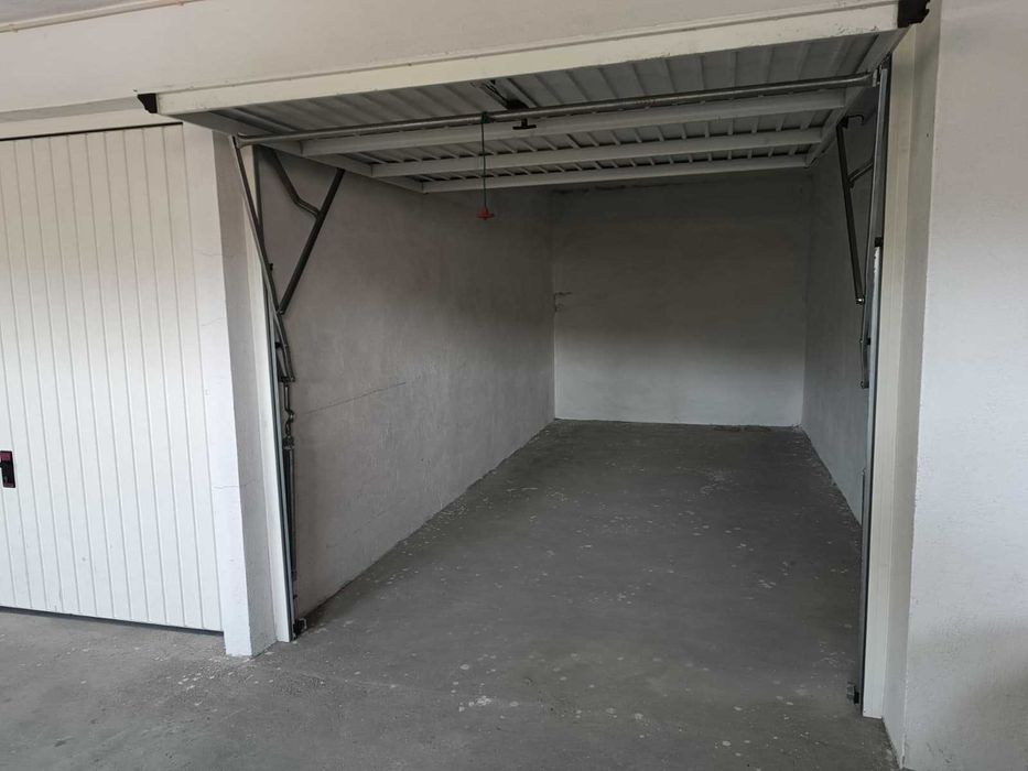 Garagem Fechada (Box) 16,5m² Centro de Tarouca