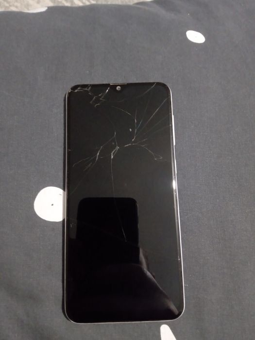 Продам Samsung A30