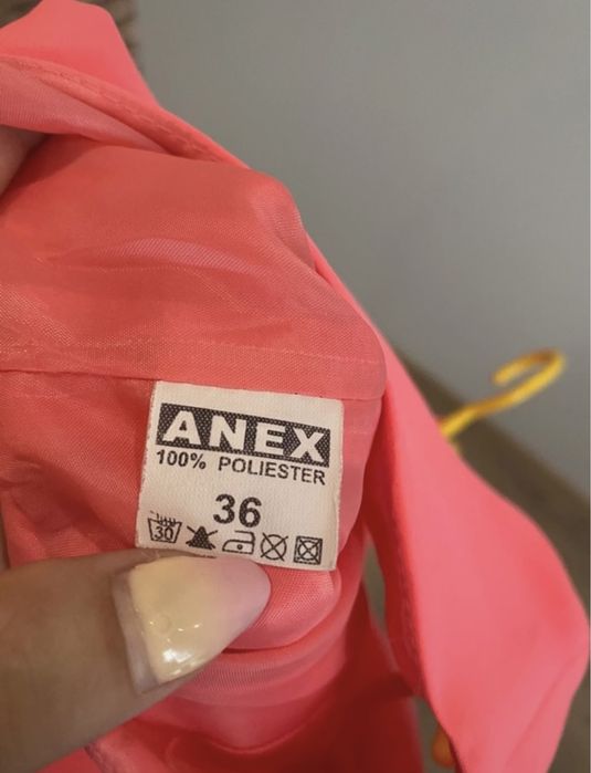 Neonowa różowa sukienka z falbankami rozmiar S/36 wesele, impreza, uro