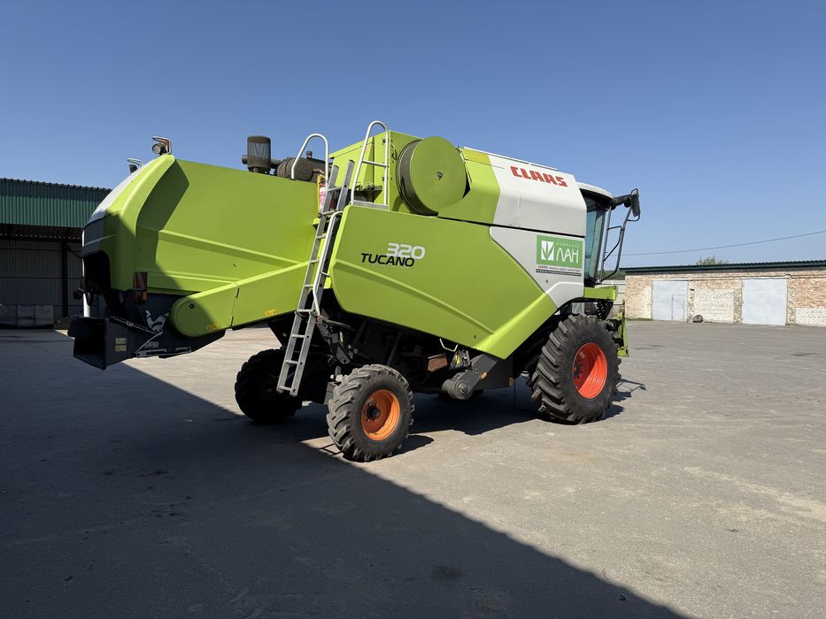Claas tucano 320