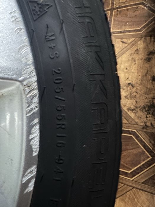 Автомобильные зимние шины покрышки 205/55r16
