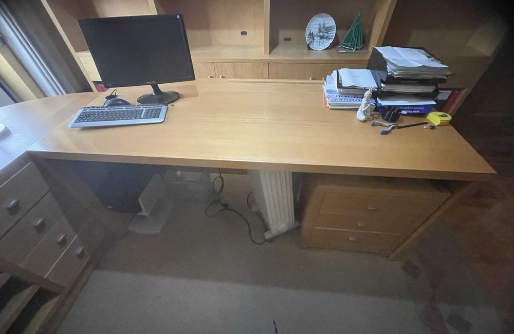 Conjunto de Mobiliário de Escritório Executivo