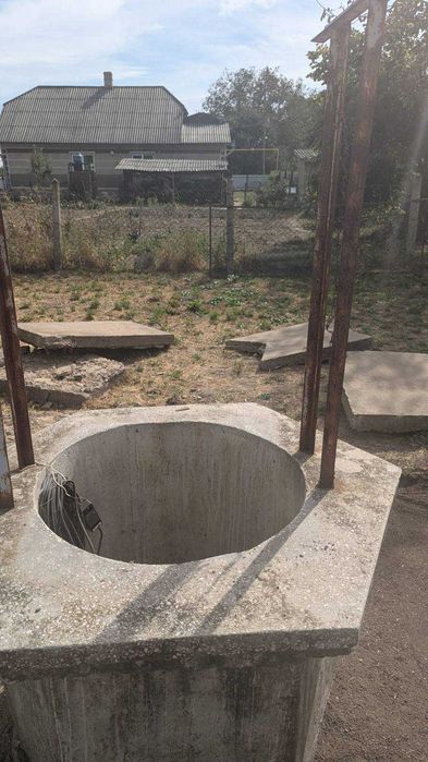 Цебриня на криницю, колодязь.