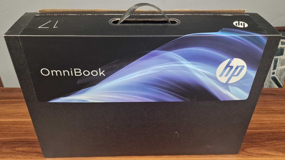 LAPTOP HP OmniBook 7, 17,3 cala z dowozem