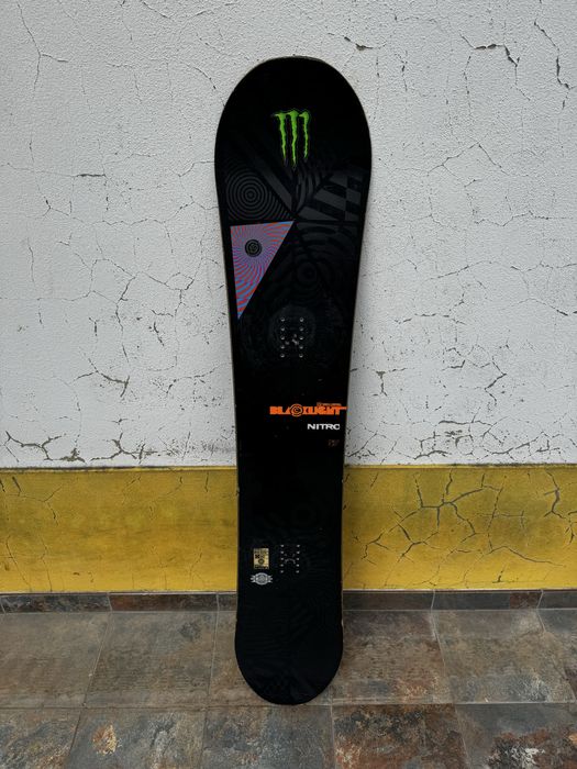 BAIXA PREÇO Prancha Snowboard NITRO Blacklight 157