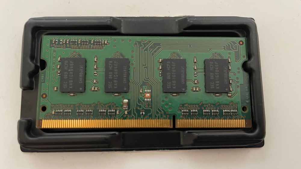 Samsung RAM Memory 1 GB 1Rx8 PC3 8500S64752127883393122