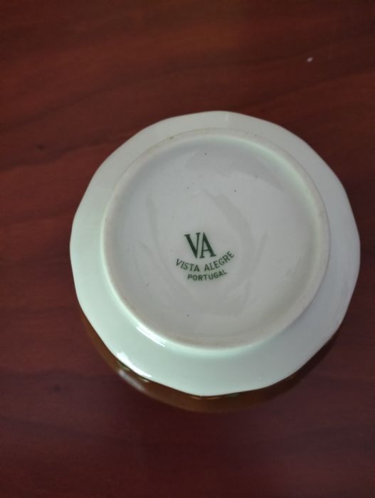 Antiga Tigela / Taça em Porcelana Vista Alegre Pintada à Mão - 10cm