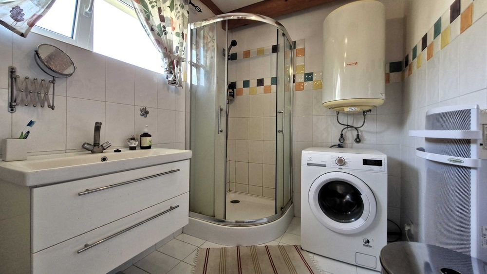 Будинок/Дача 340 м², 10 соток, Михайлівка-Рубежівка – відеоогляд!