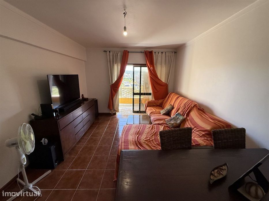Apartamento T2 junto ao Jardim das Abadias
