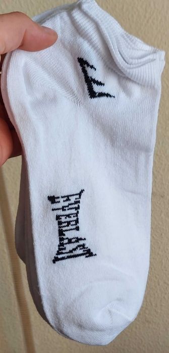 Meias Levis, Hugo Boss, Hamilton, Calvin Klein, CAT e Everlast.