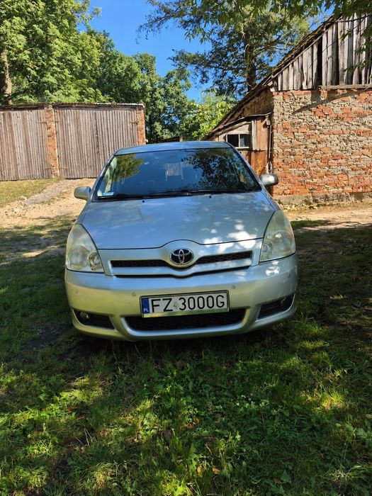Toyota Corolla verso 1.8 7-os.