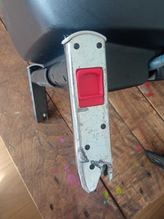 Fotelik dziecięcy GB Idan z bazą isofix