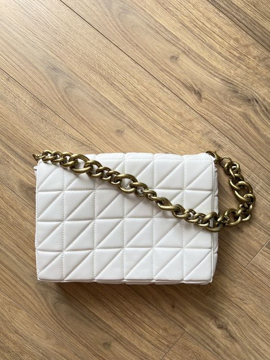 Сумка на ланцюжку zara