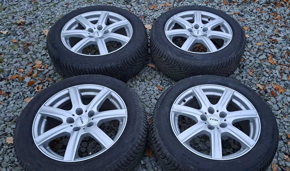Felgi aluminiowe 17" z oponami  Audi A6 itp  Super stan