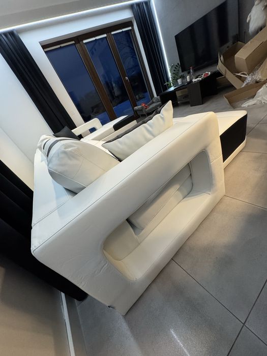 Naroznik  sofa Okazja nowy naroznik bialo czarny