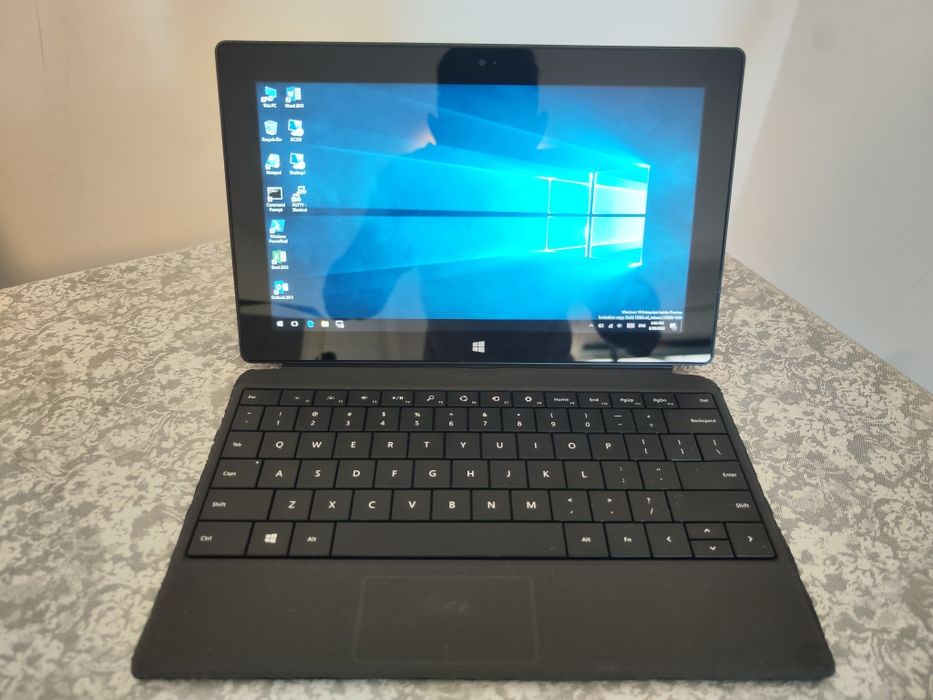 Microsoft Surface RT 64GB + Teclado | Windows 10 + Office