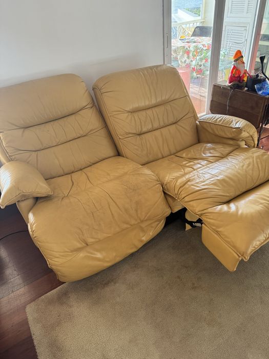vendo sofa relax colunex com o do lado esquerdo com ingrenagem estraga