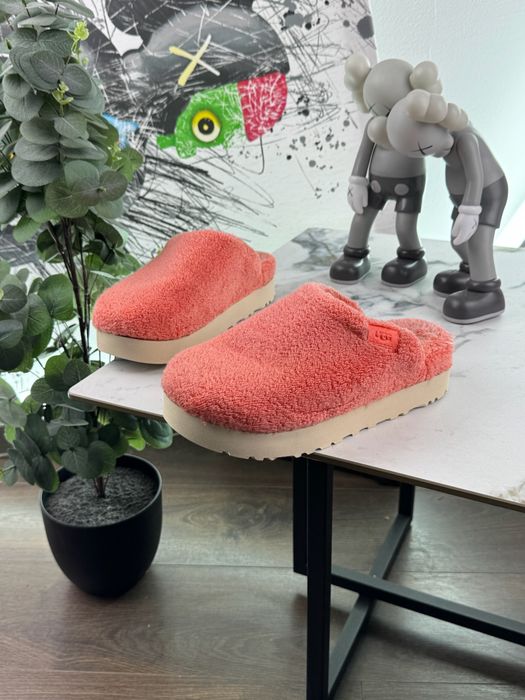 Тапочки шльопки UGG 38 розмір Е14333