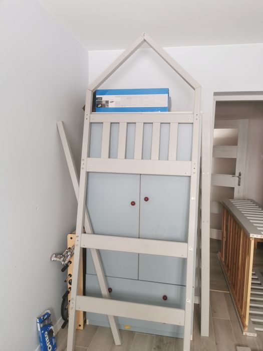 Pojedyncze łóżko piętrowe