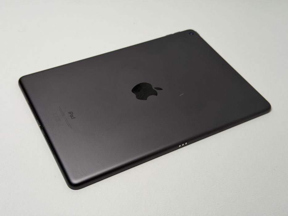 iPad 9. gen. (A2602) - 64GB - faktura VAT 23%