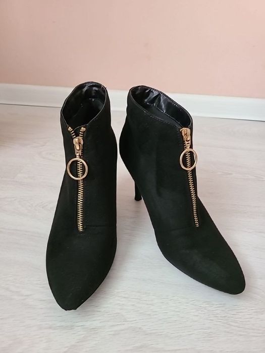 Батильоны 36/ 36,5 размер.