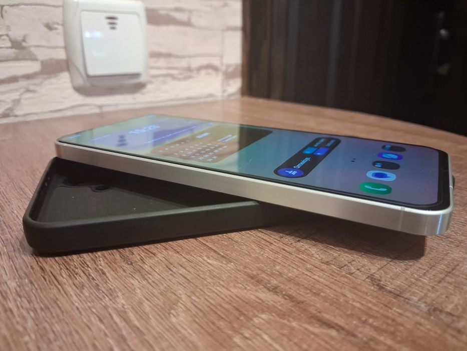 Самсунг А 56 8/128