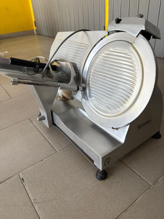Cortadora profissional Sammic GC-300 (lâmina 300 mm) — 230V / 300 W