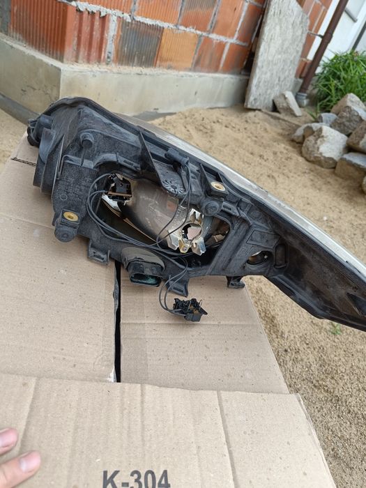 Lampa reflektory przód Ford Mondeo MK4 2007