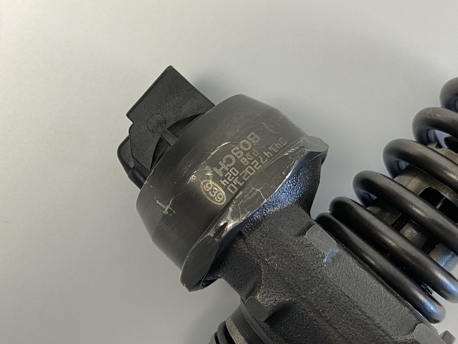 Насос-форсунка VW T5 1.9TDI 2003-2010 Фольксваген Т5 038130073BN