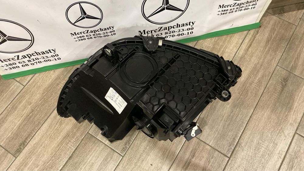 Mercedes  W 206 C клас фара права  led USA США