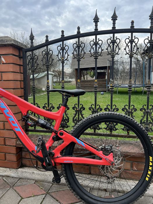 Карбоновий велосипед Pivot firebird 2019