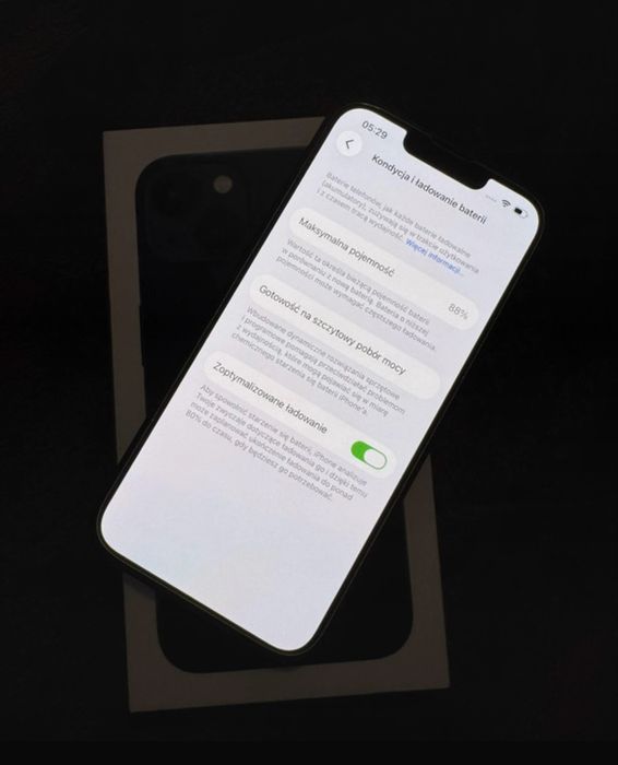 IPhone 13 w idealnem stanie