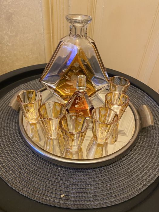 Набір для міцних напоїв. Графін, чарки, піднос.