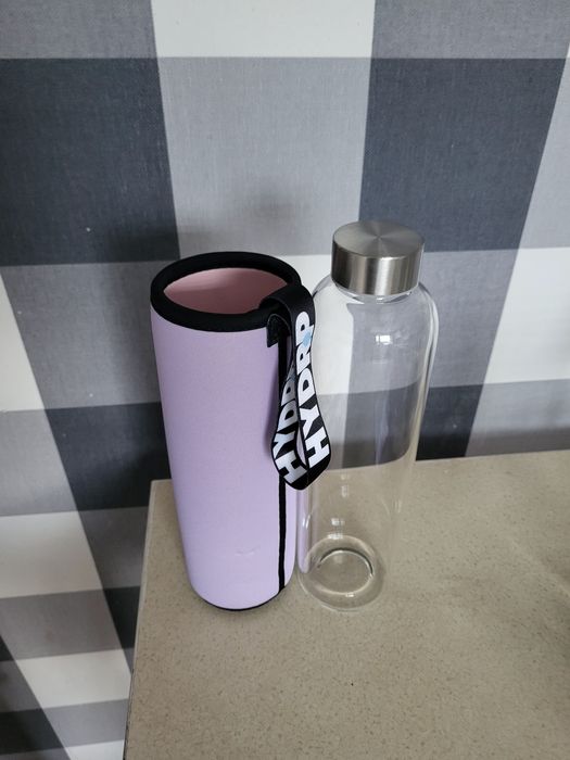 Butelka 750 ml plus sportowe etui